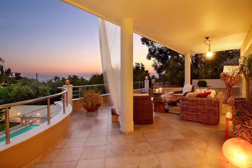Luxury Villa Sea Melody Палеа-Фокеа Экстерьер фото
